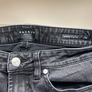 Men’s jeans. Skinny 32x34. A faded black